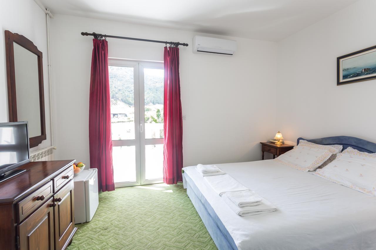 Hotel Jovana Будва Стая снимка